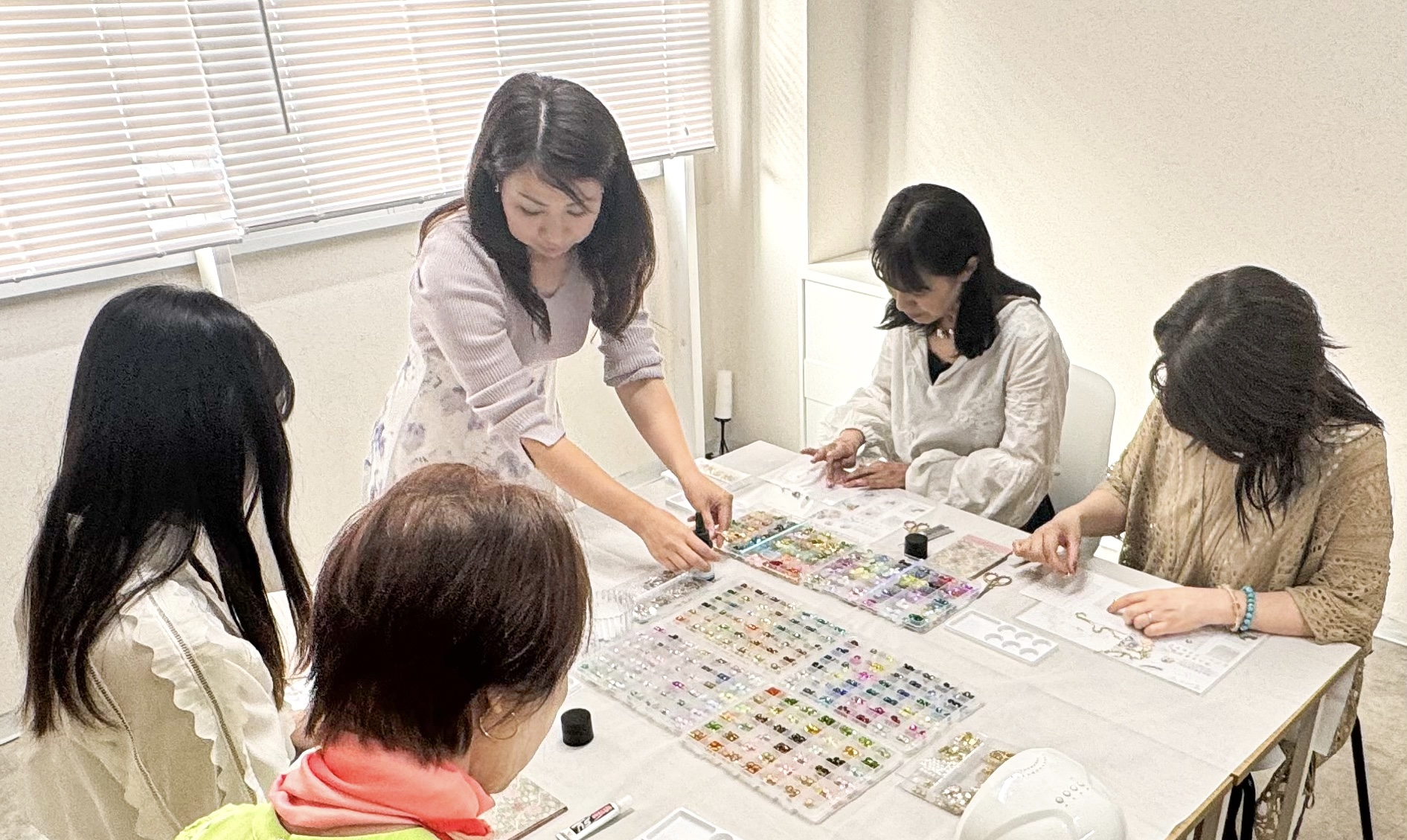 ビジューアクセサリー作り